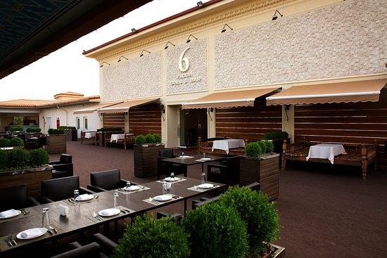 6 Floor Grill & Bar
